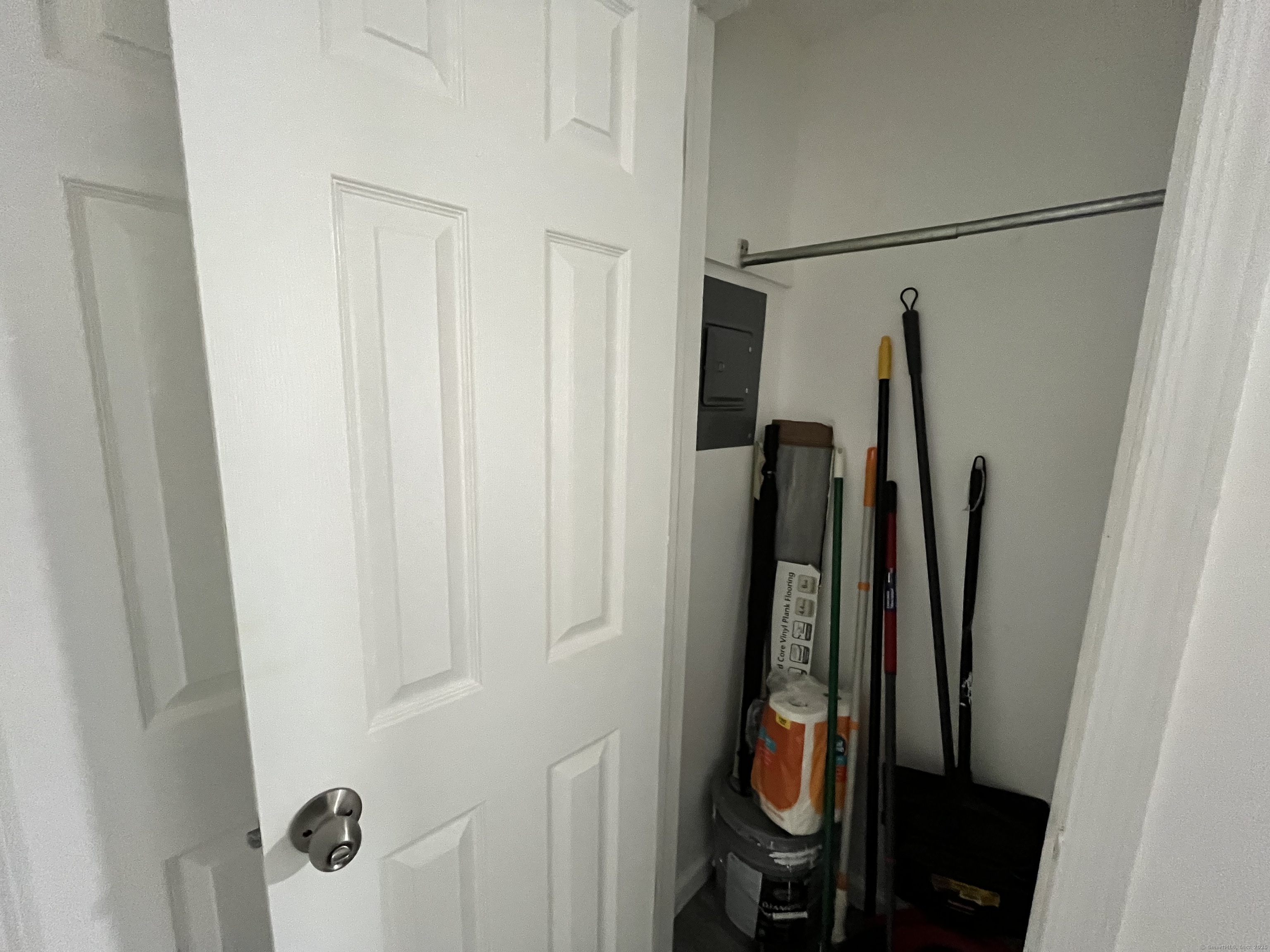 368 Colonial Avenue Waterbury CT 06704