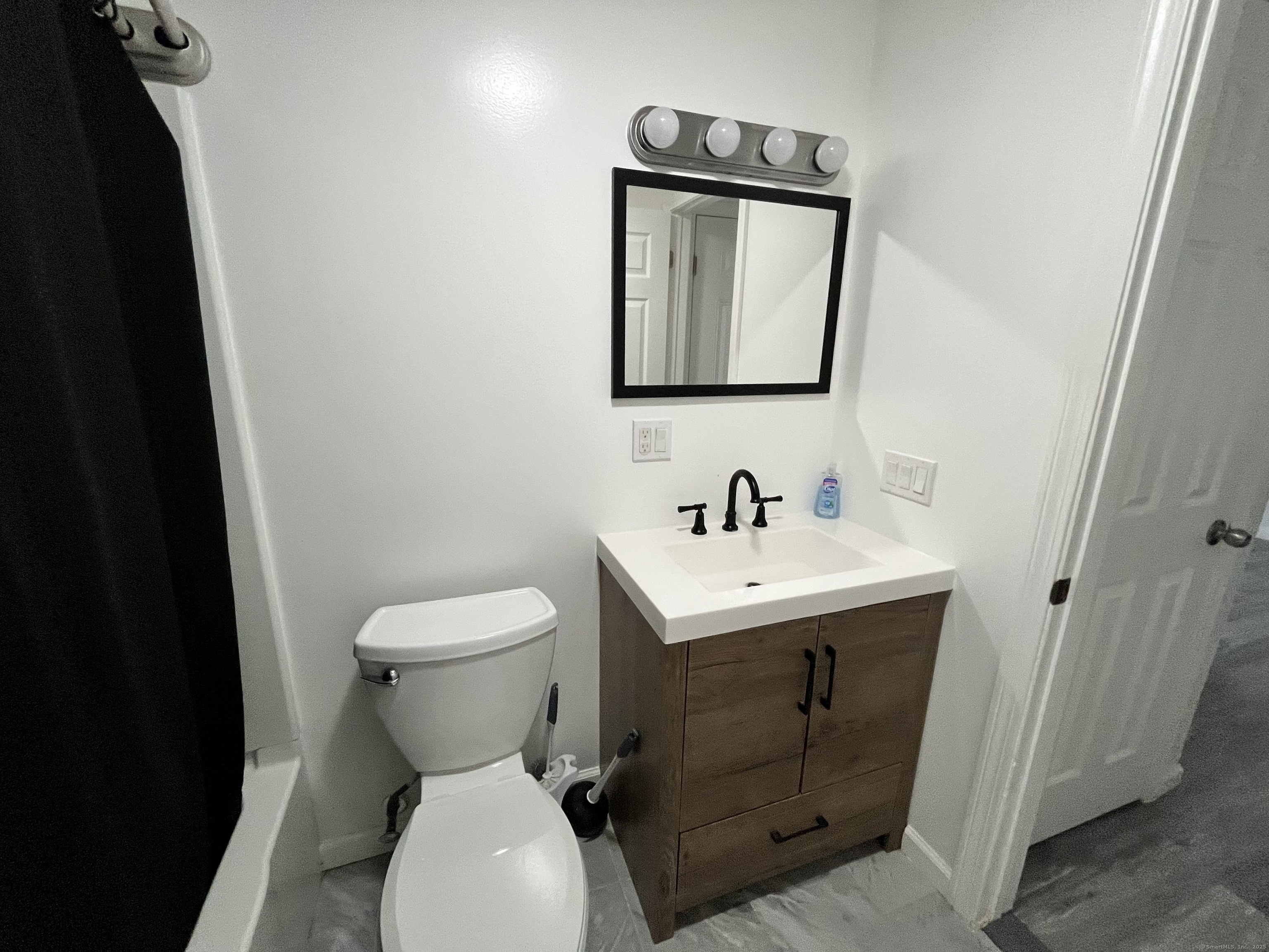 368 Colonial Avenue Waterbury CT 06704