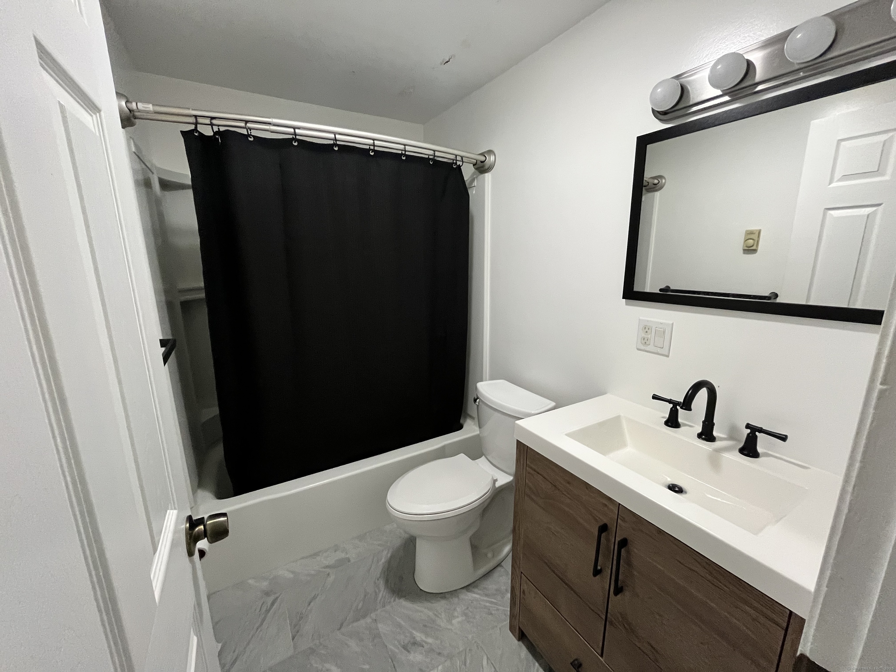 368 Colonial Avenue Waterbury CT 06704