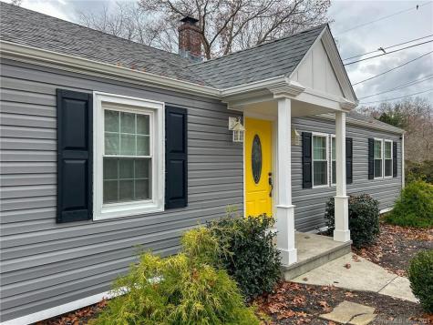 66 Nehantic Drive East Lyme CT 06357