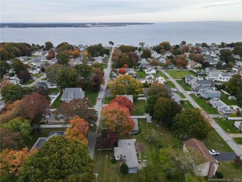 66 Nehantic Drive East Lyme CT 06357