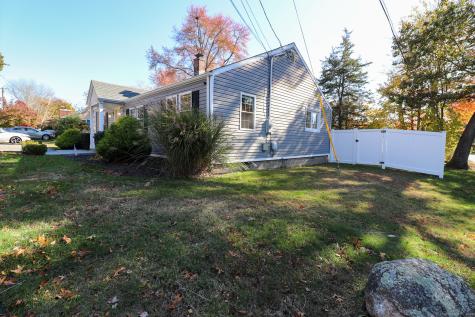 66 Nehantic Drive East Lyme CT 06357