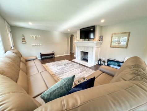 66 Nehantic Drive East Lyme CT 06357