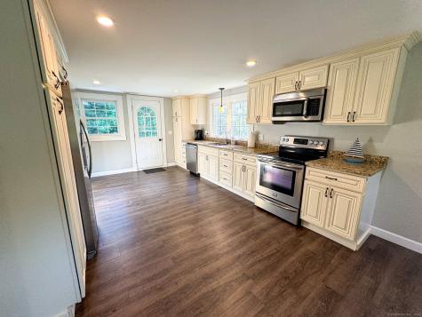 66 Nehantic Drive East Lyme CT 06357