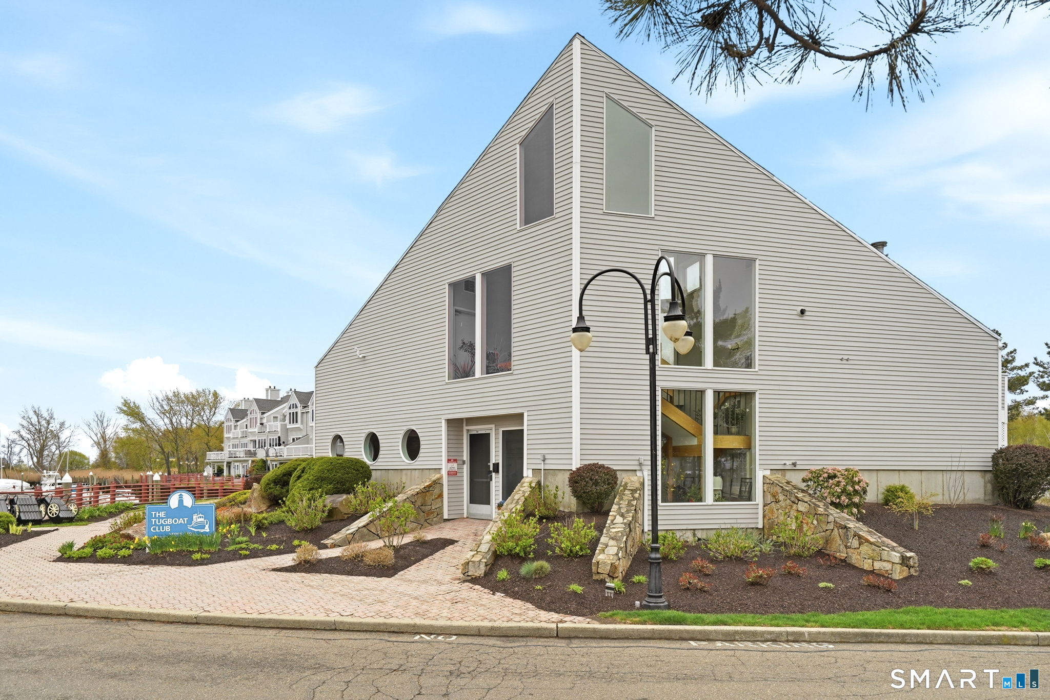 216 Breakers Lane Stratford CT 06615