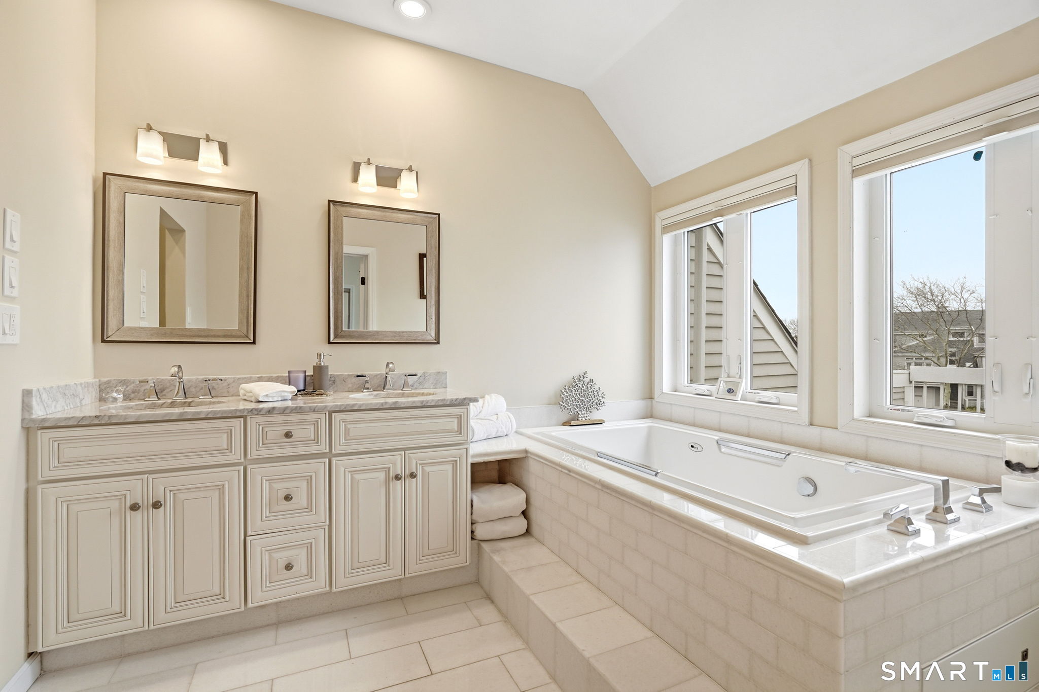 216 Breakers Lane Stratford CT 06615