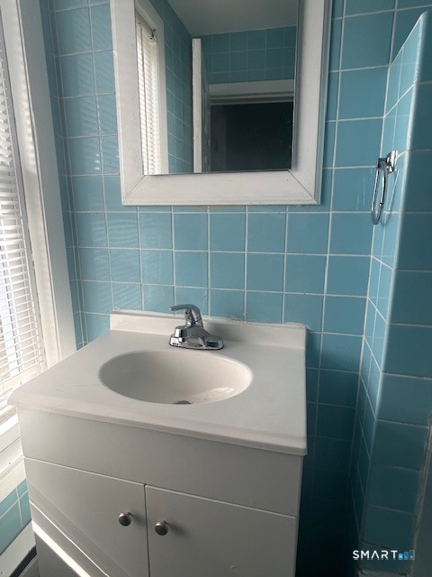 20 Lounsbury Avenue Waterbury CT 06706