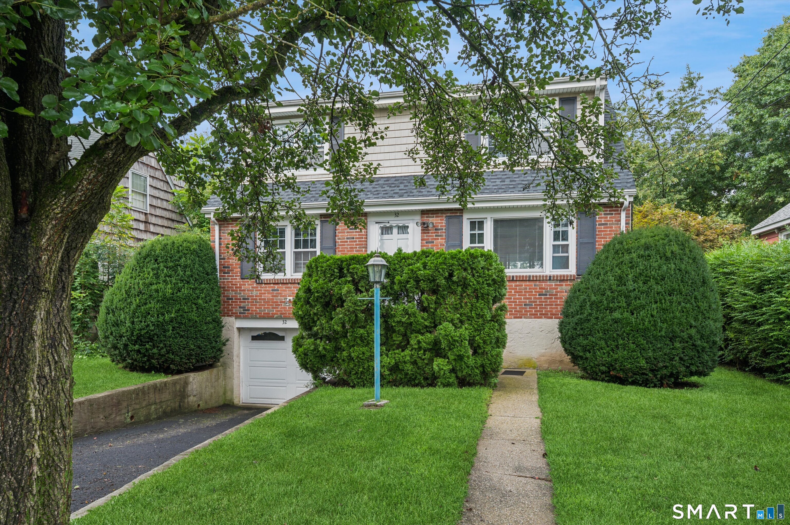 32 Hollow Wood Lane Greenwich CT 06831