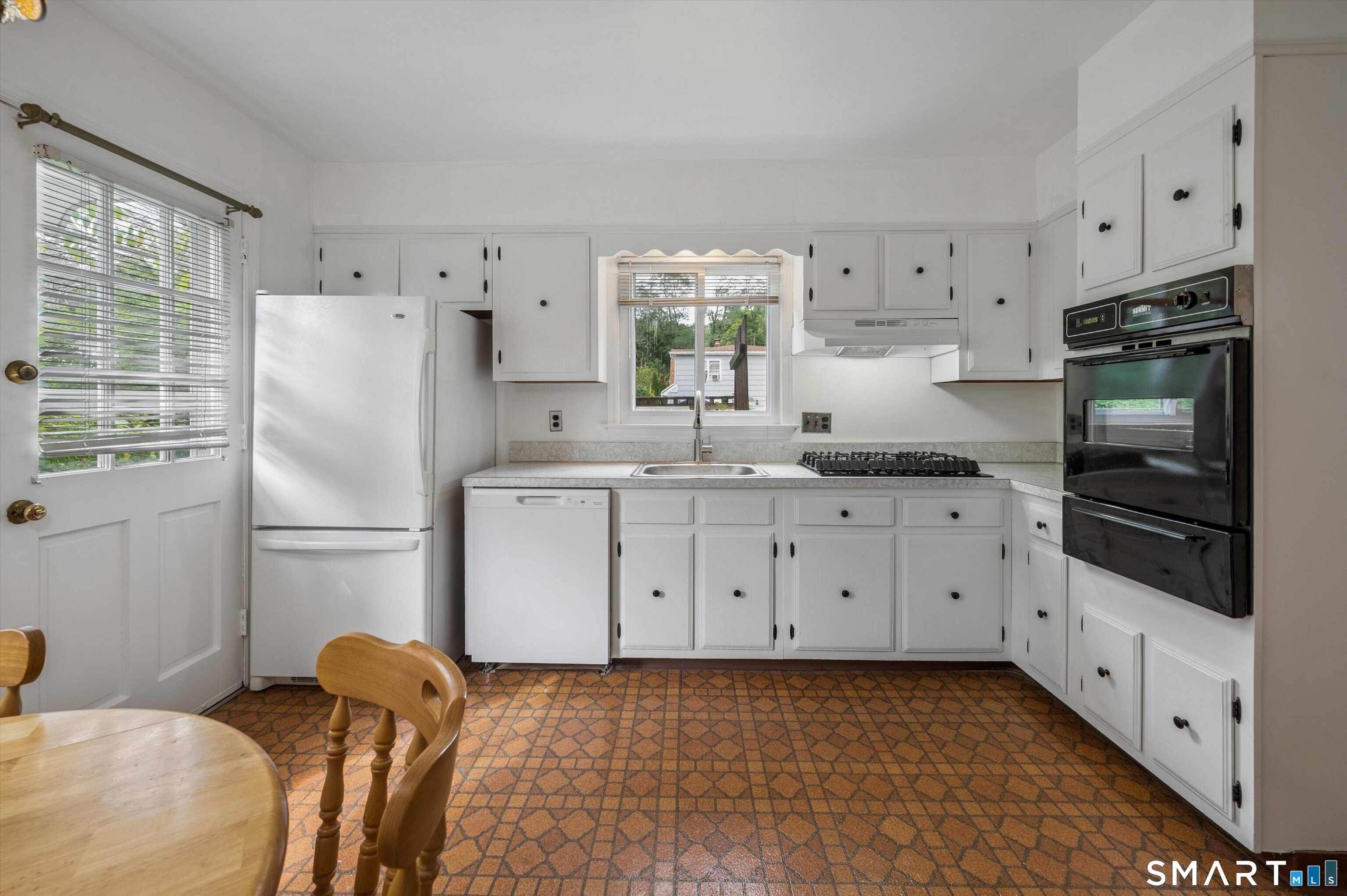 32 Hollow Wood Lane Greenwich CT 06831