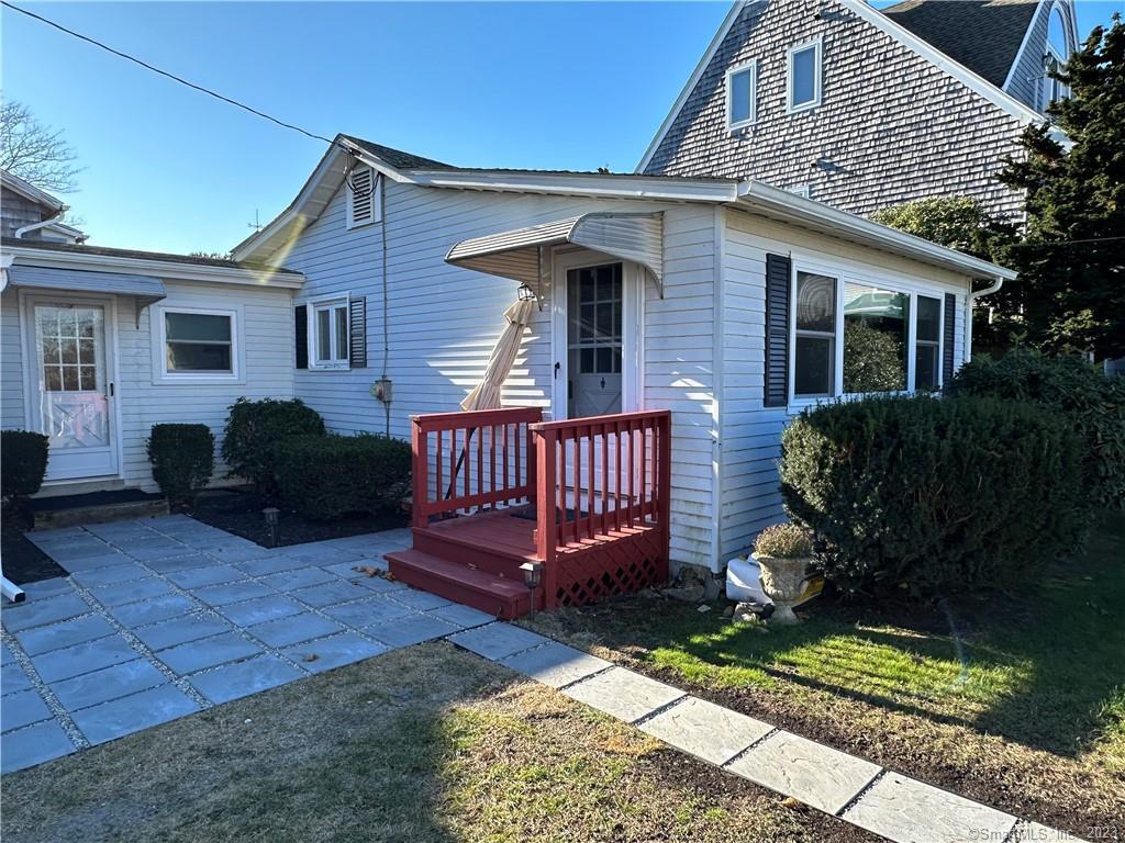 2 Reed Avenue Waterford CT 06385
