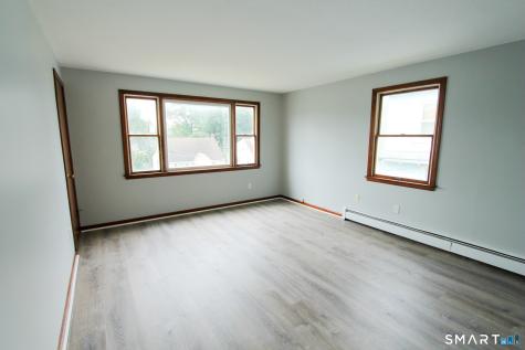 17 Pinehurst Avenue New Britain CT 06053
