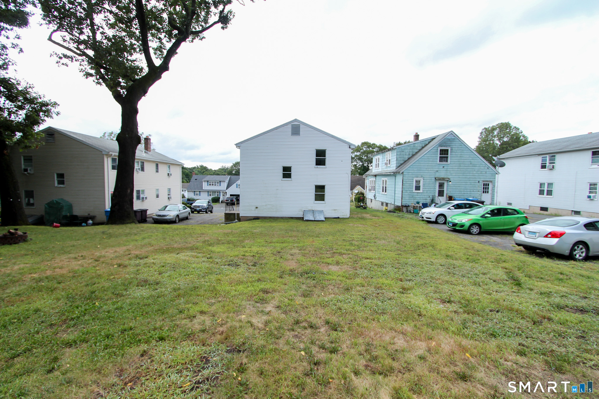 17 Pinehurst Avenue New Britain CT 06053