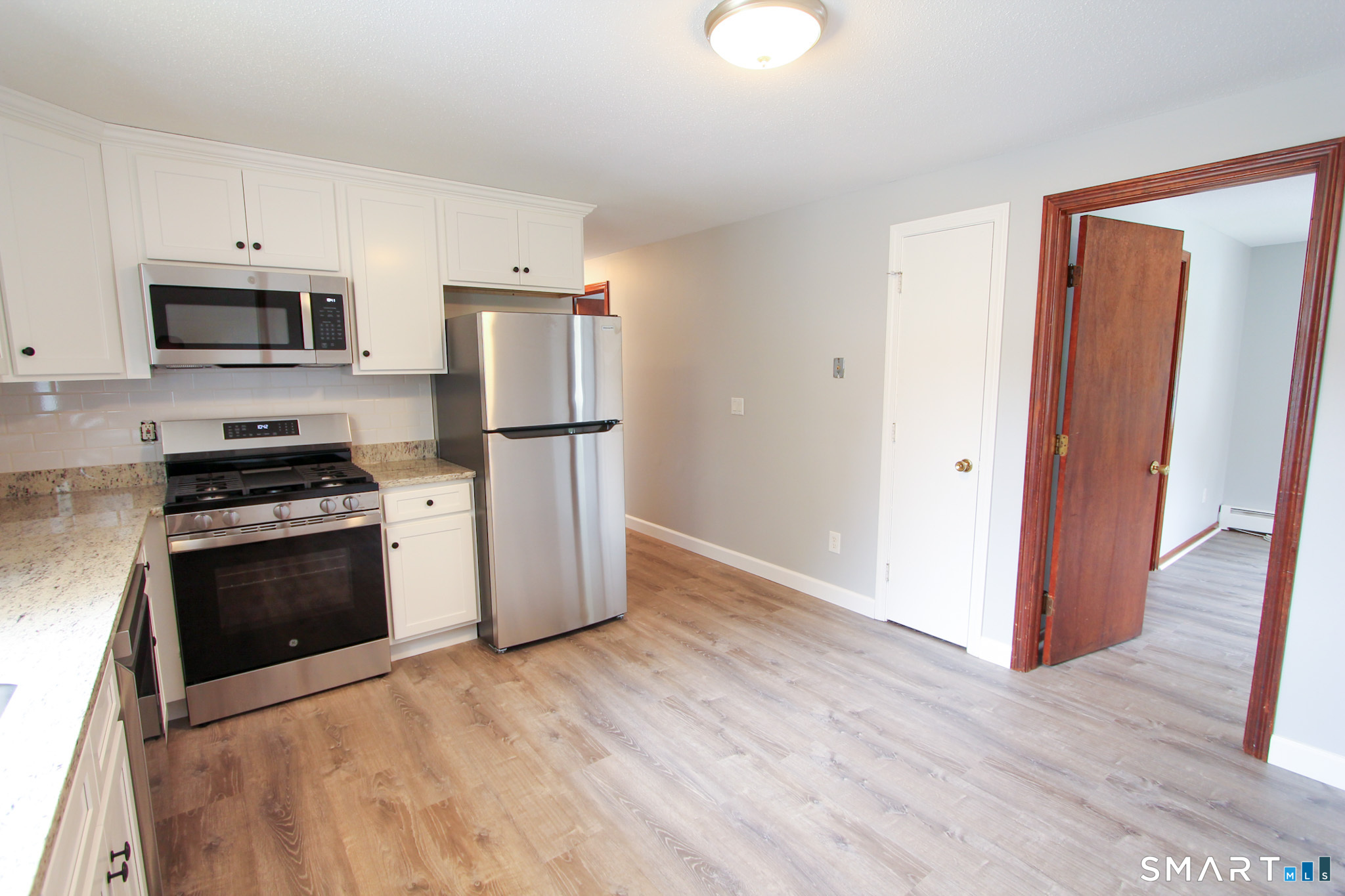 17 Pinehurst Avenue New Britain CT 06053