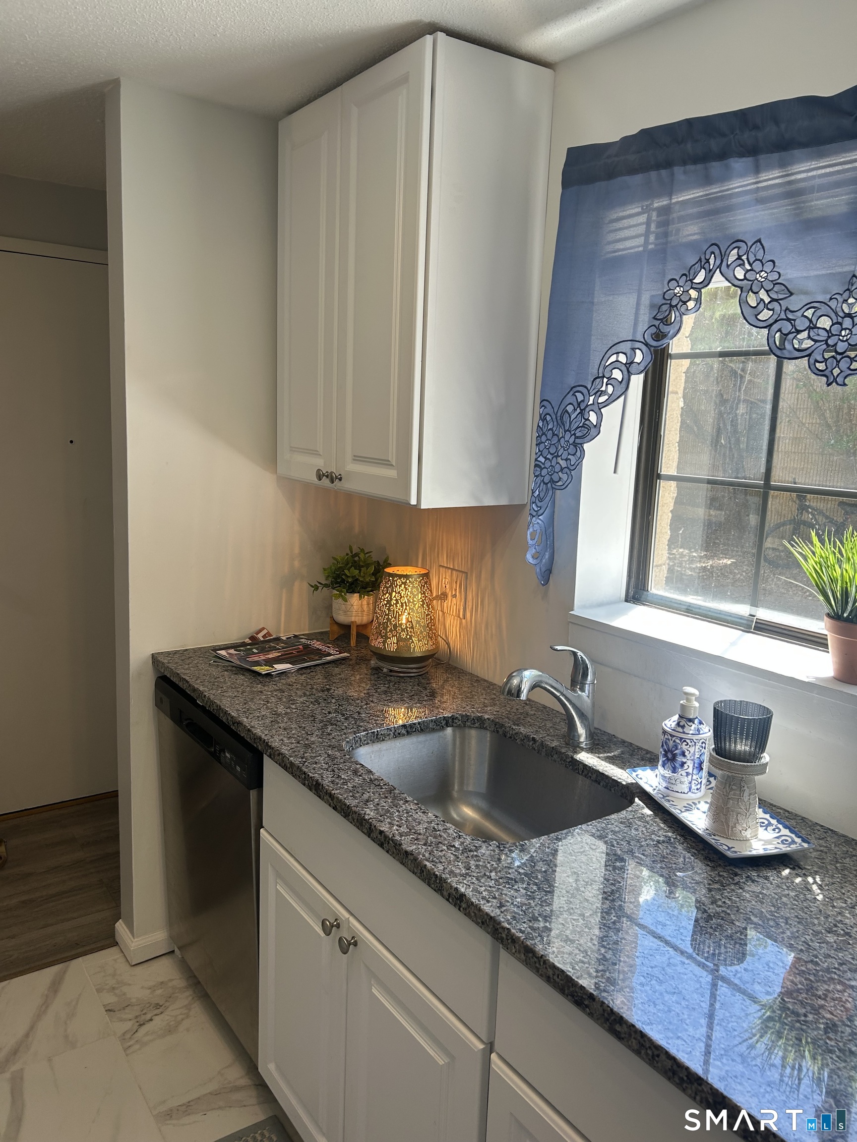 42 North Main Street West Hartford CT 06107