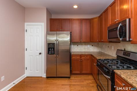 14 Last Leaf Circle Windsor CT 06095