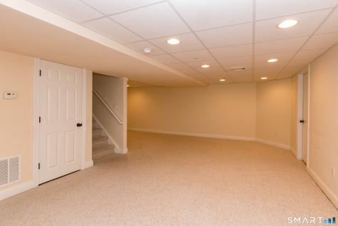 14 Last Leaf Circle Windsor CT 06095