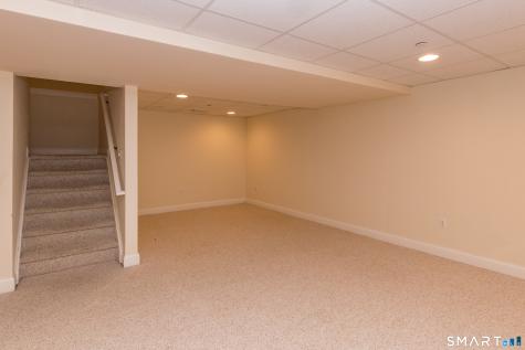 14 Last Leaf Circle Windsor CT 06095