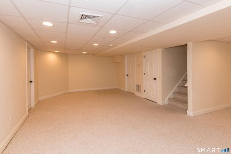 14 Last Leaf Circle Windsor CT 06095