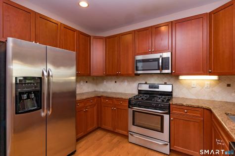14 Last Leaf Circle Windsor CT 06095