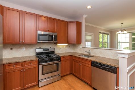 14 Last Leaf Circle Windsor CT 06095