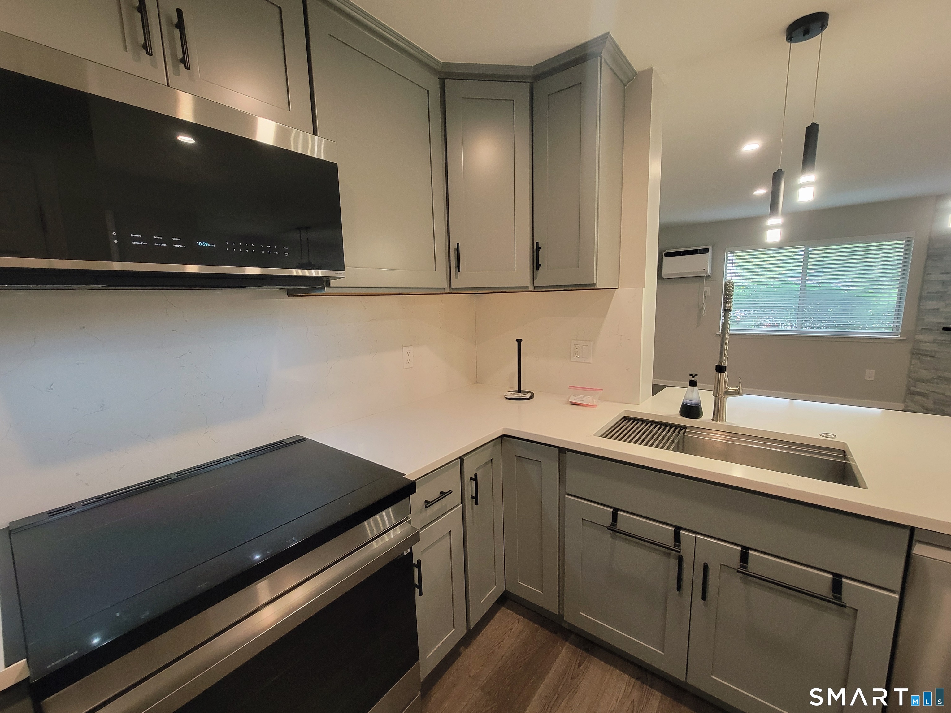 73 Willow Springs New Milford CT 06776