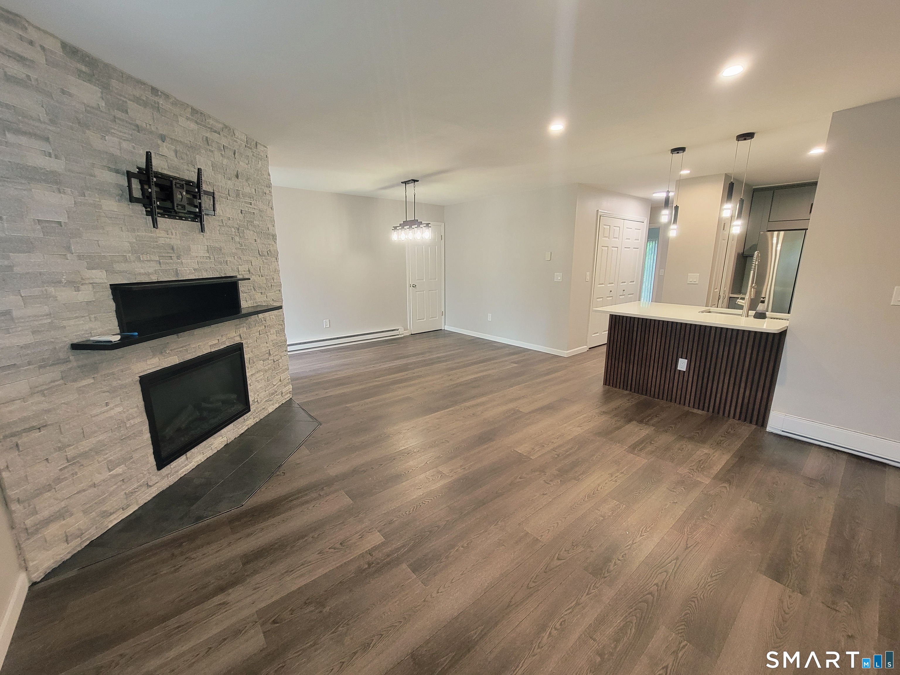 73 Willow Springs New Milford CT 06776