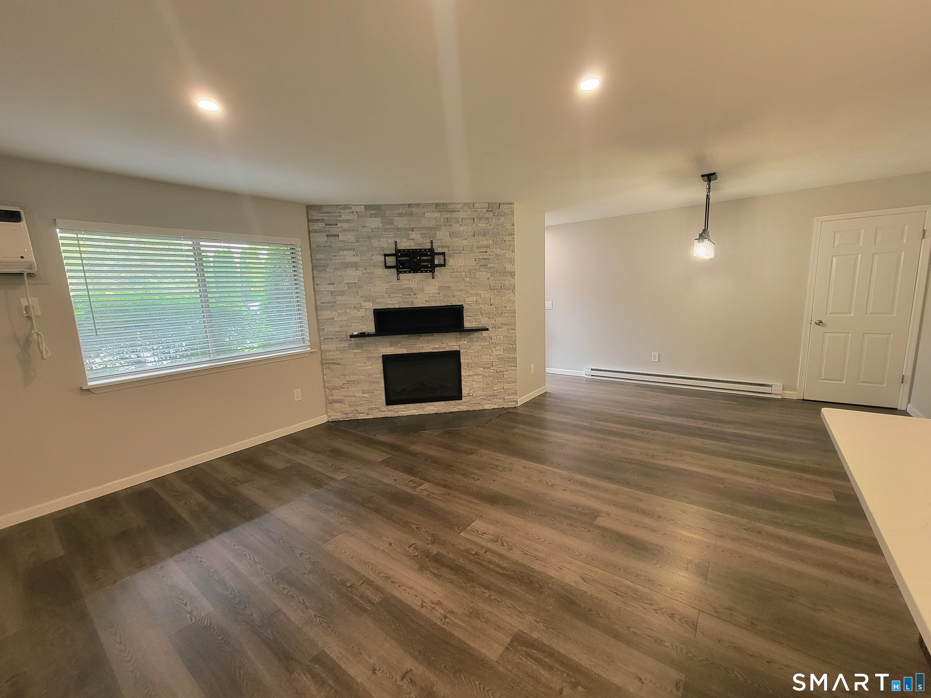 73 Willow Springs New Milford CT 06776