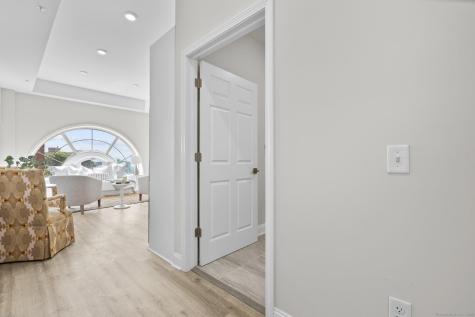 120 Broad Street New London CT 06320