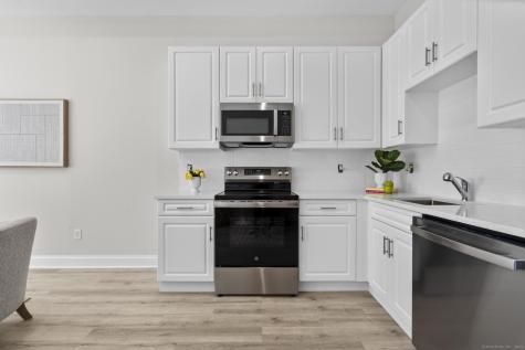 120 Broad Street New London CT 06320