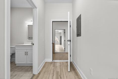 120 Broad Street New London CT 06320