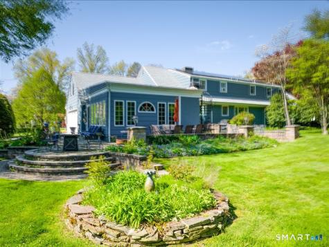 94 Fennbrook Drive Hamden CT 06517