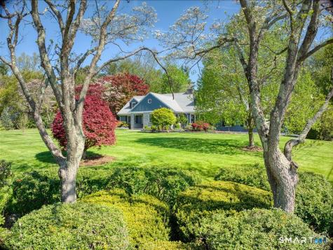 94 Fennbrook Drive Hamden CT 06517