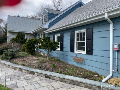 94 Fennbrook Drive Hamden CT 06517
