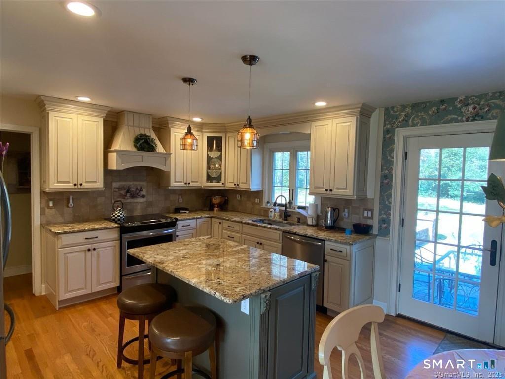 94 Fennbrook Drive Hamden CT 06517