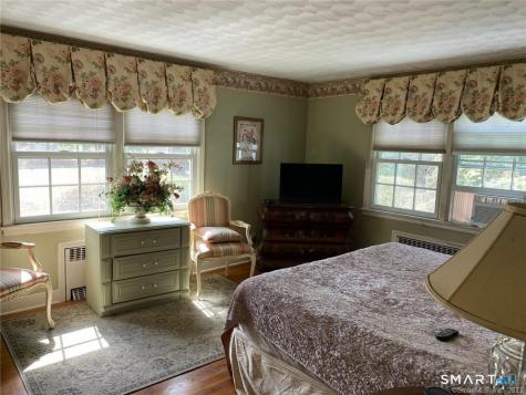 94 Fennbrook Drive Hamden CT 06517