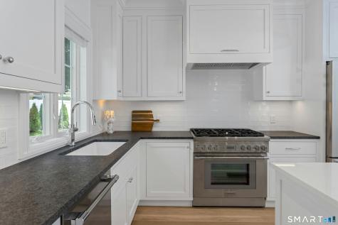18 Old Stamford Road New Canaan CT 06840