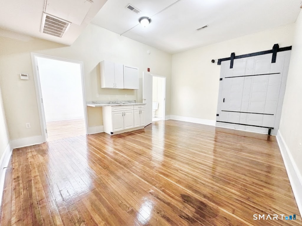 105 Bank Street Waterbury CT 06702