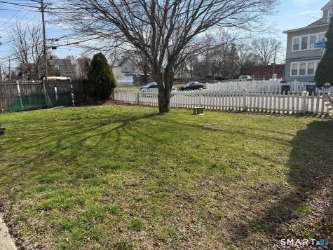 524 Beechmont Avenue Bridgeport CT 06606