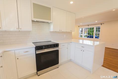 105 Hyde Road West Hartford CT 06117