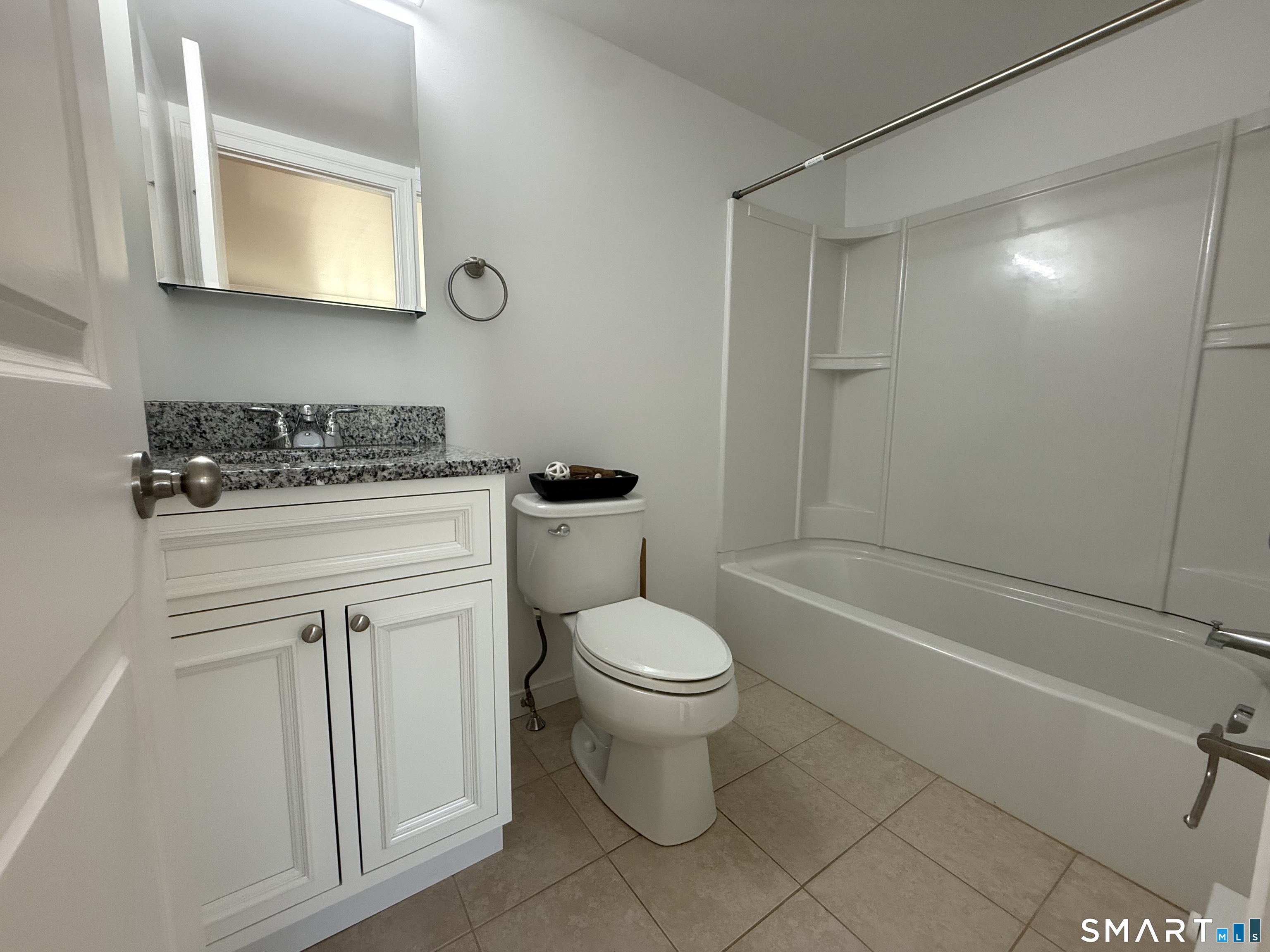 9 Brewer Street New London CT 06320