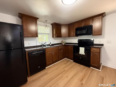9 Brewer Street New London CT 06320
