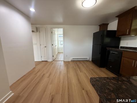 9 Brewer Street New London CT 06320