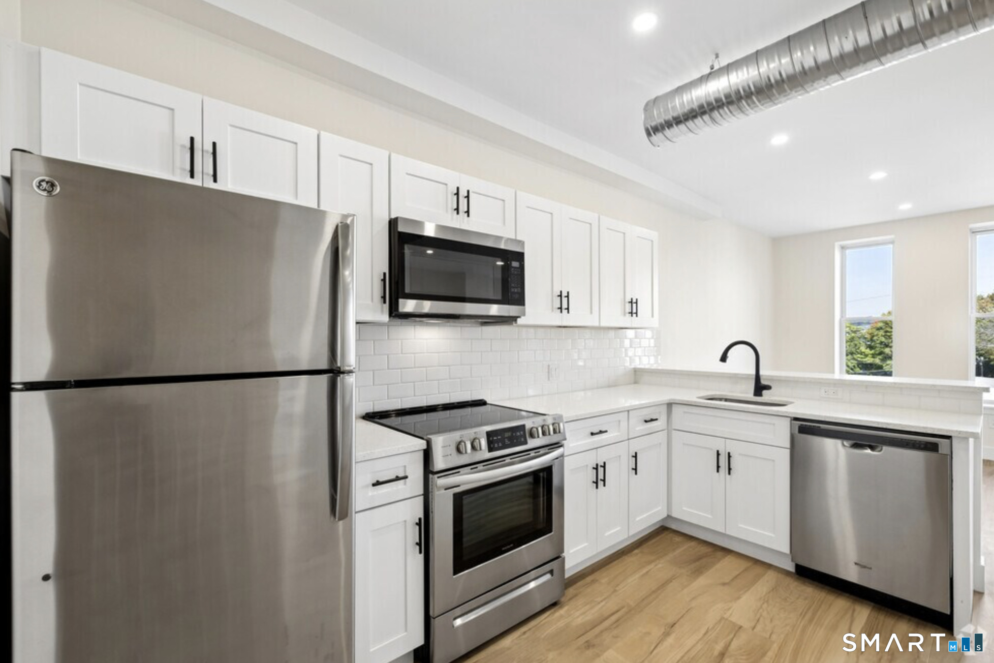 Middletown CT, 650 Main Street, Unit B
