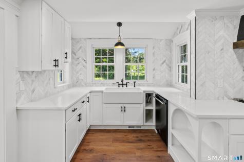 541 South Street Suffield CT 06078