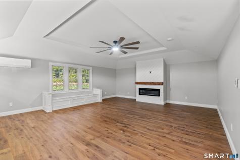 541 South Street Suffield CT 06078