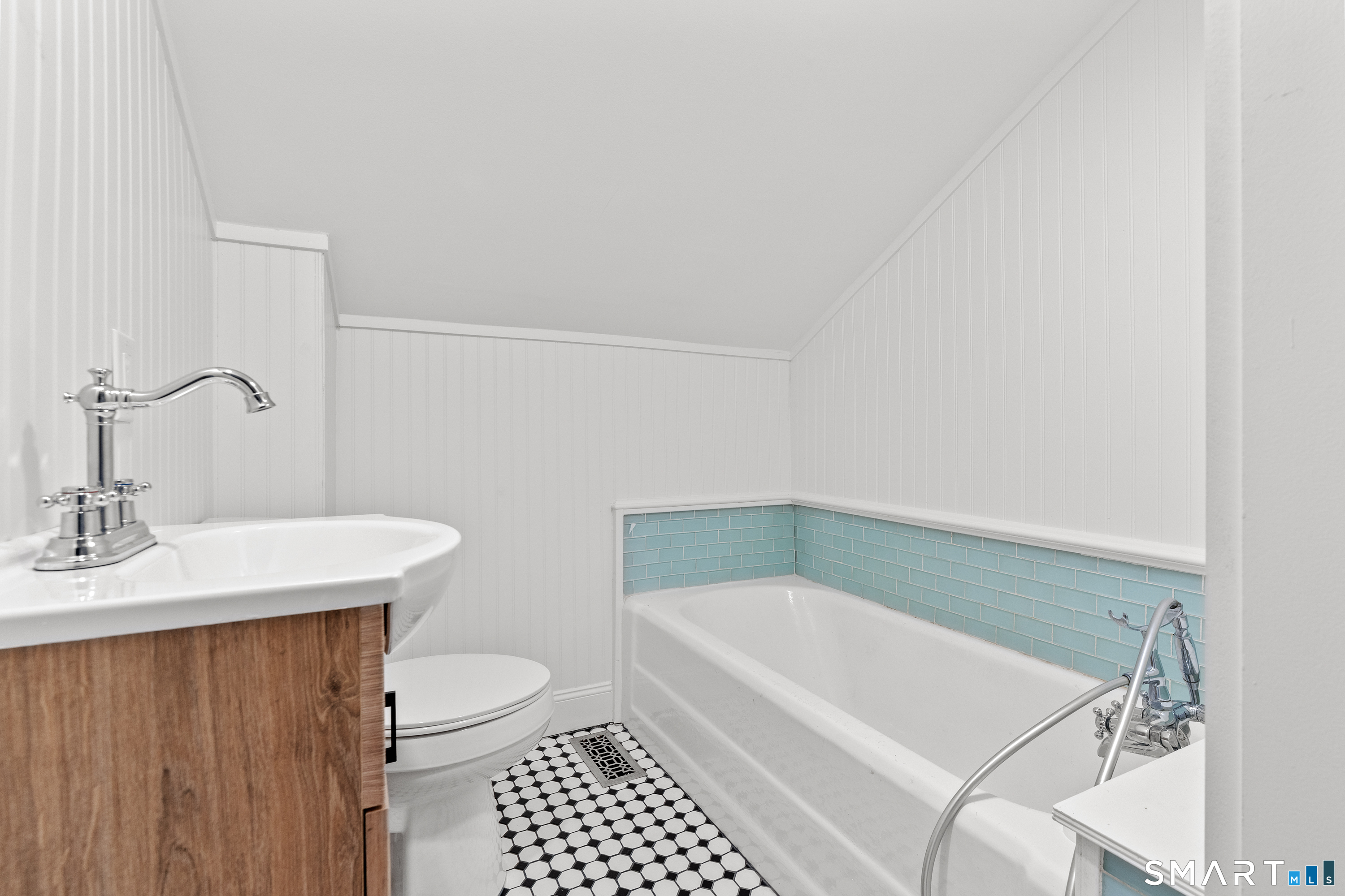 541 South Street Suffield CT 06078