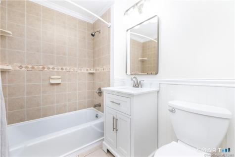 108 Oakwood Avenue West Hartford CT 06119