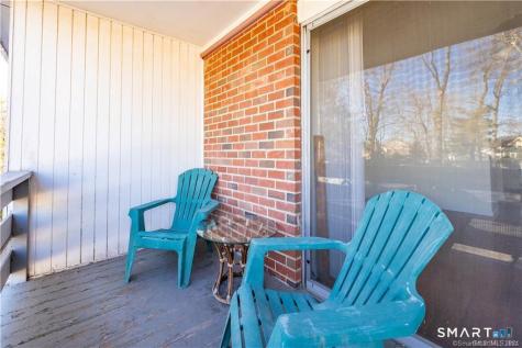 108 Oakwood Avenue West Hartford CT 06119