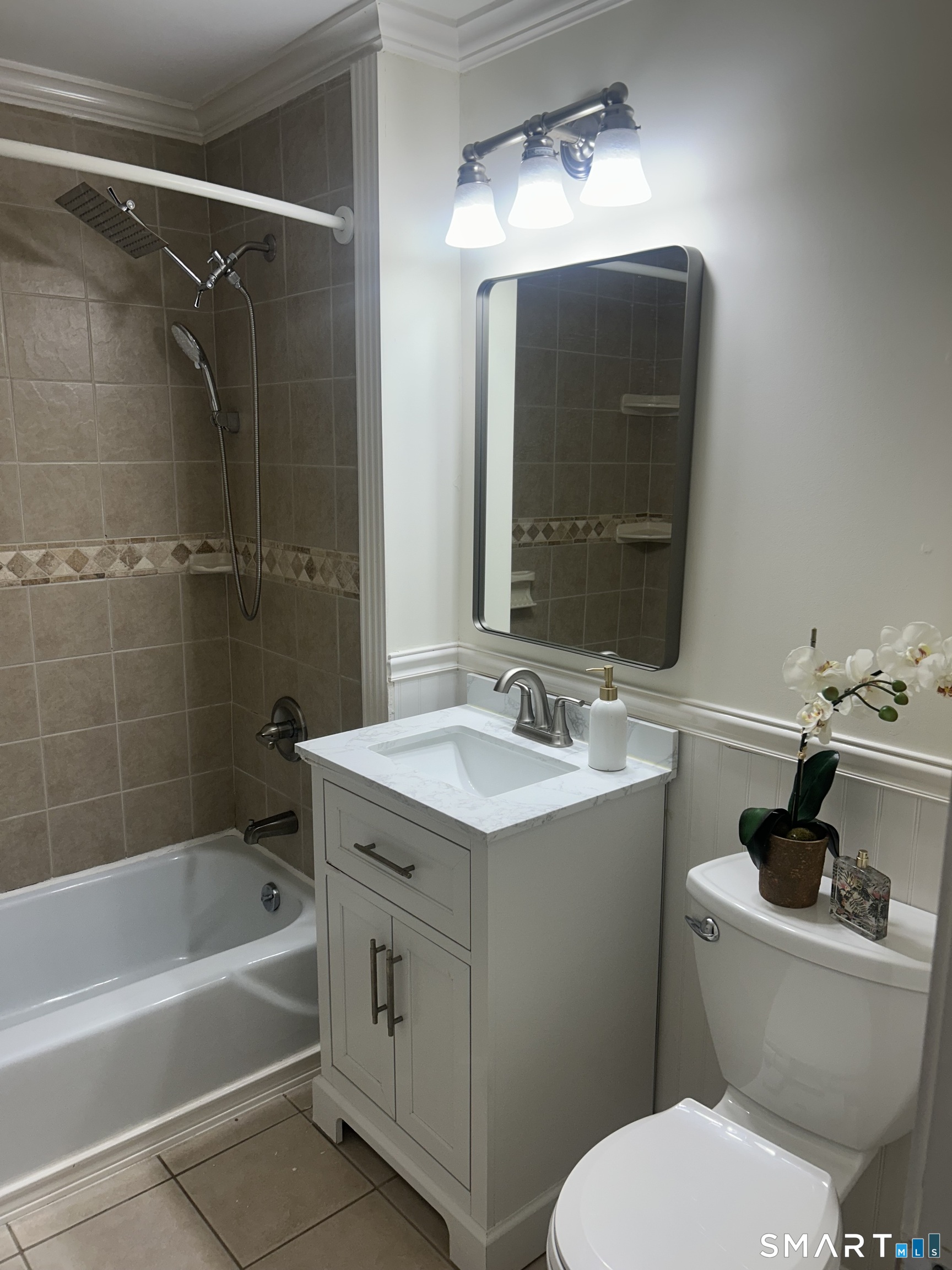 108 Oakwood Avenue West Hartford CT 06119