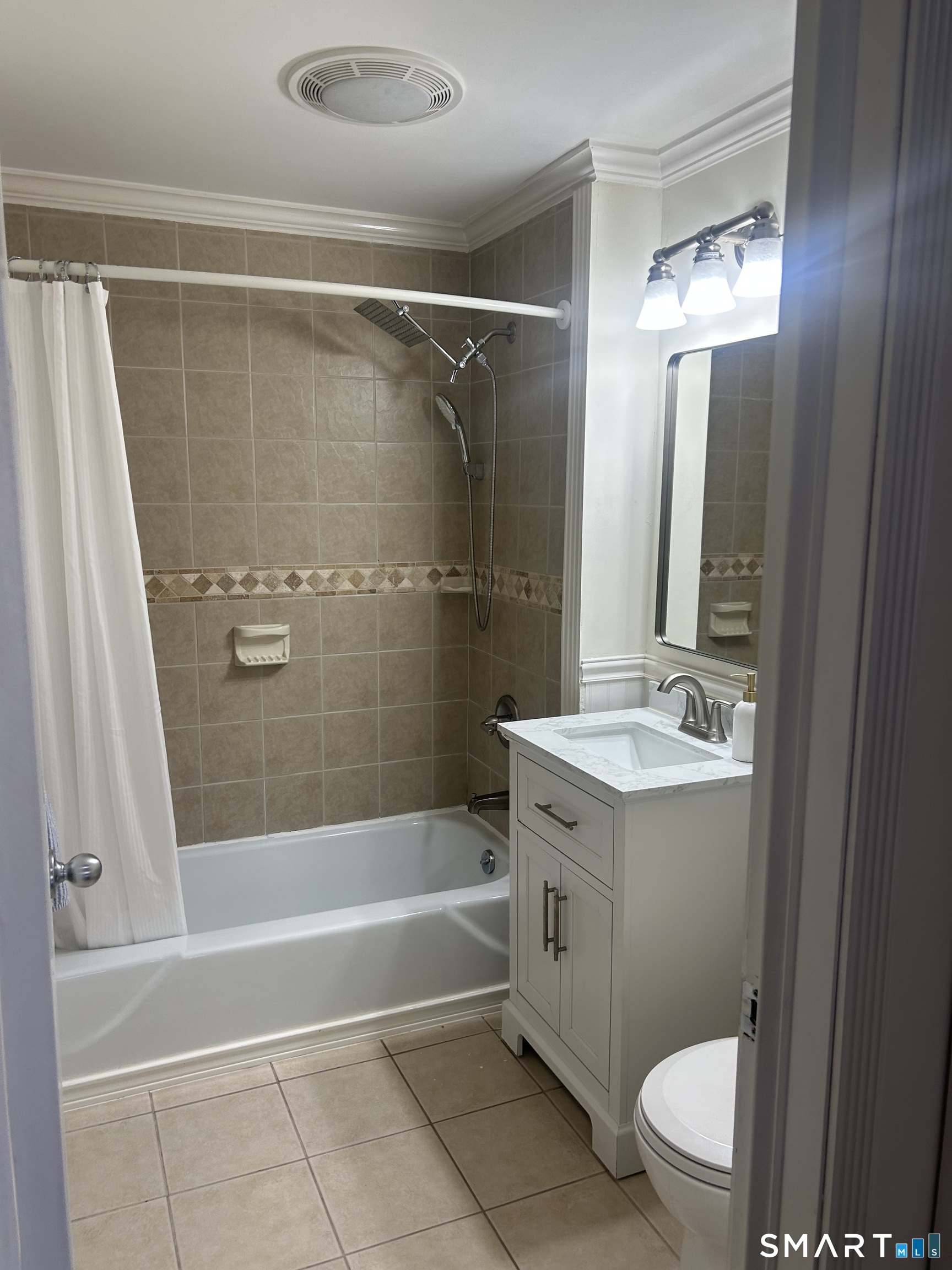 108 Oakwood Avenue West Hartford CT 06119